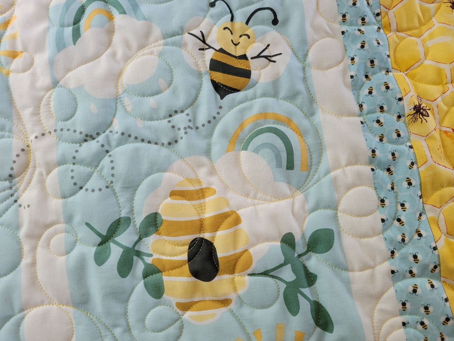 Happy Bears n Bees Baby Quilt