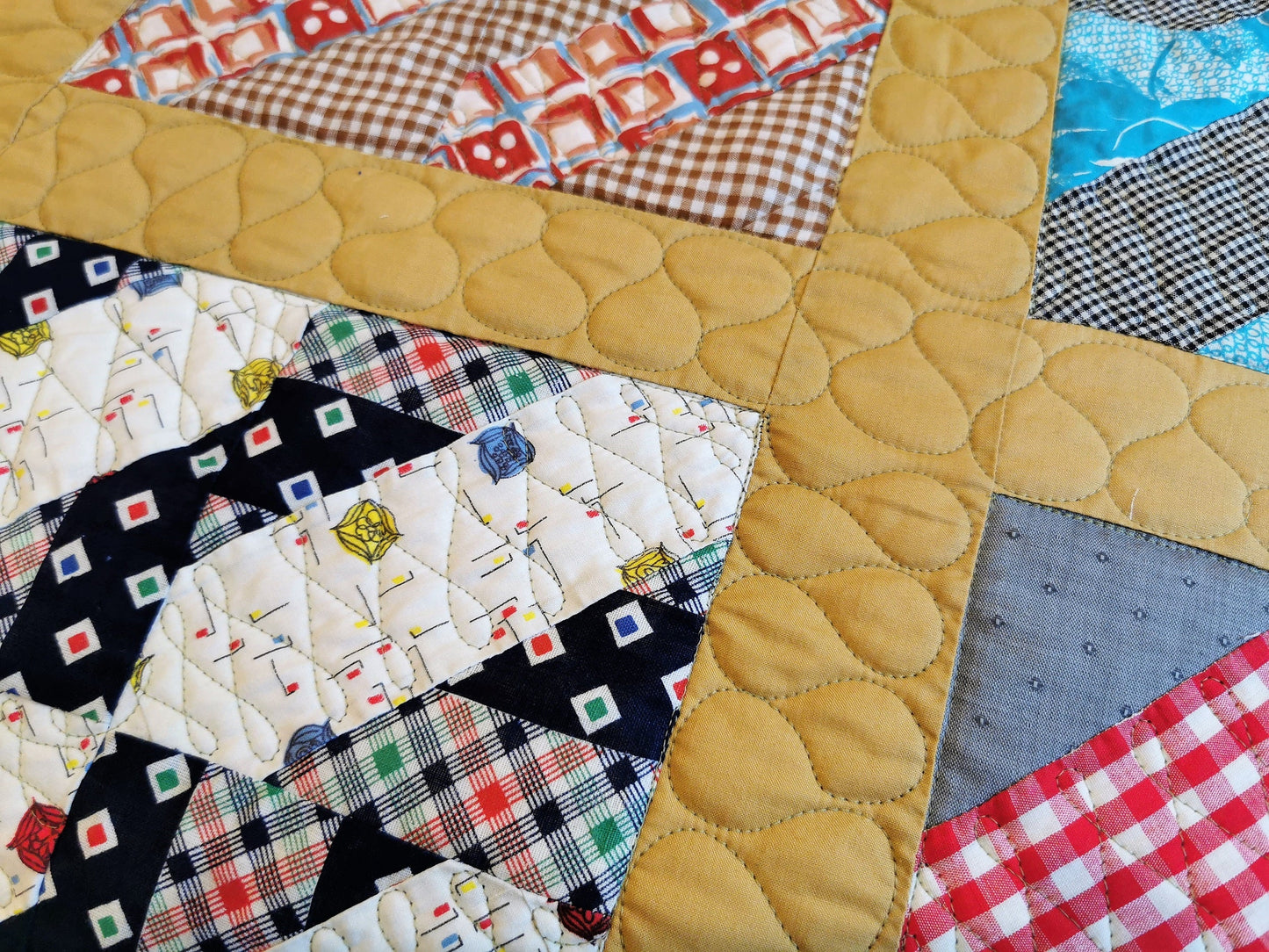 Vintage Bed Quilt, Large Queen Size