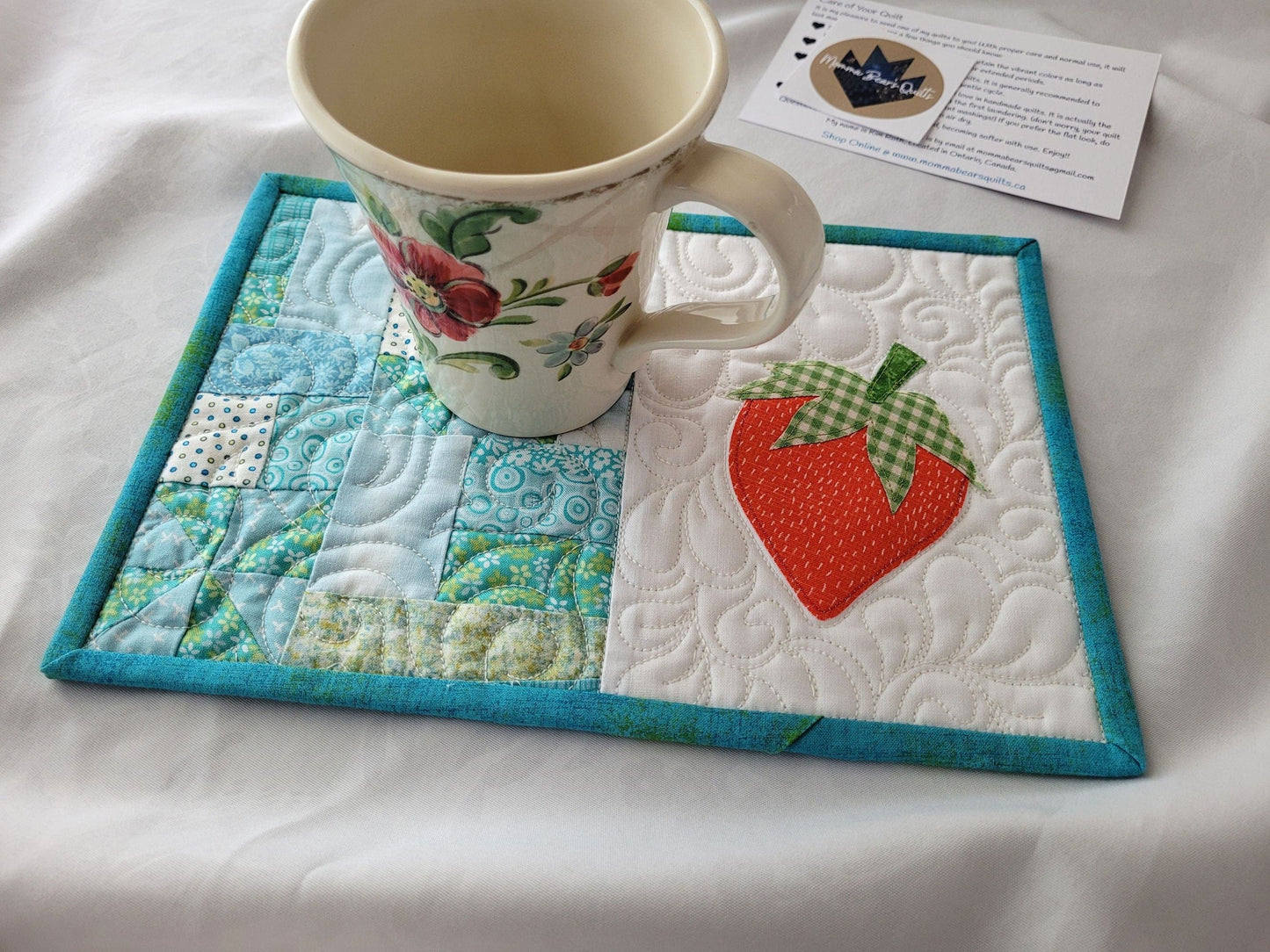 Strawberry Mug Rug Quilt