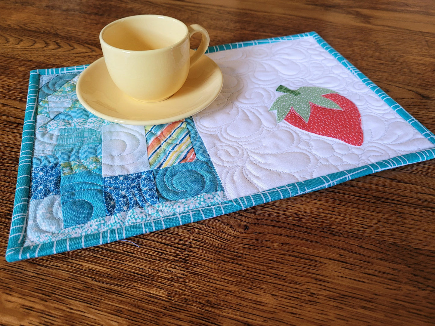 Strawberry Mini Quilt , Mug Rug & Desk Coaster